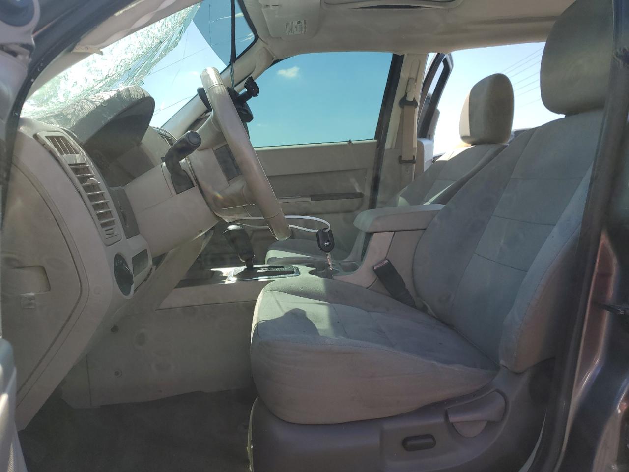 2011 Ford Escape - Image 7