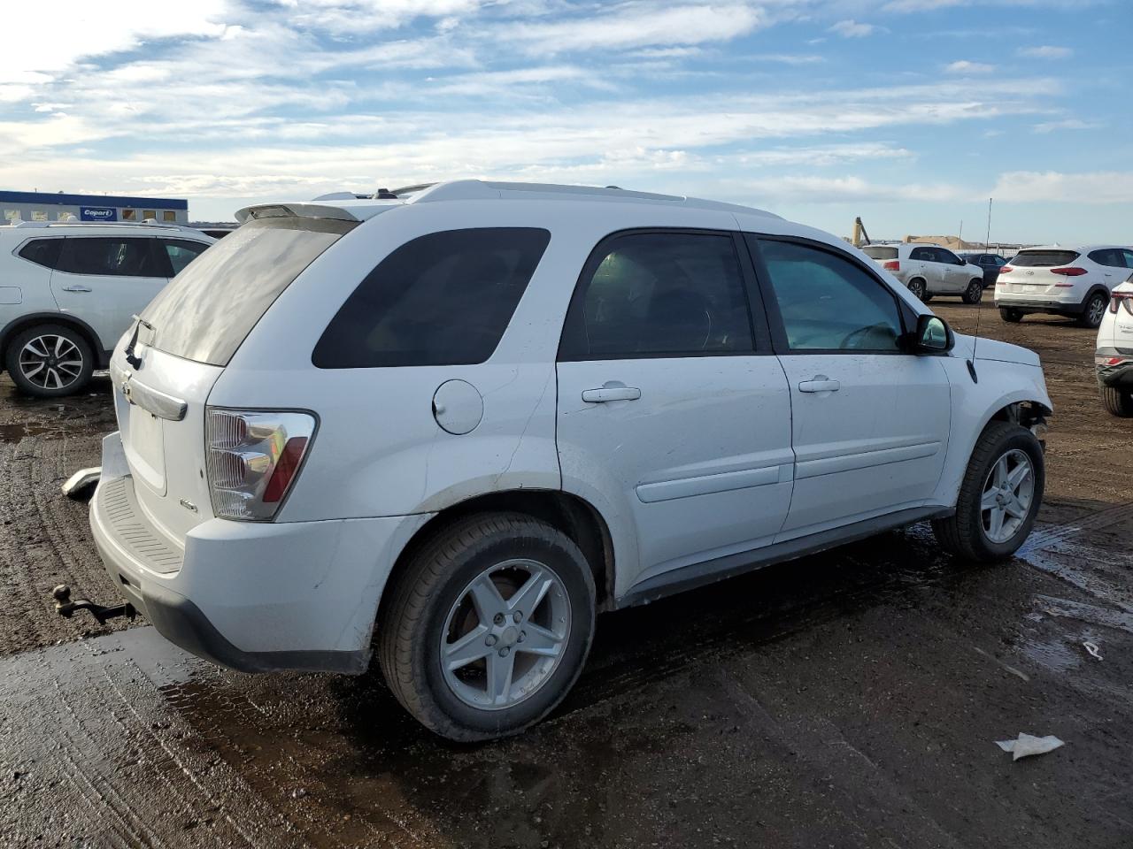 2005 Chevrolet Equinox - Image 3