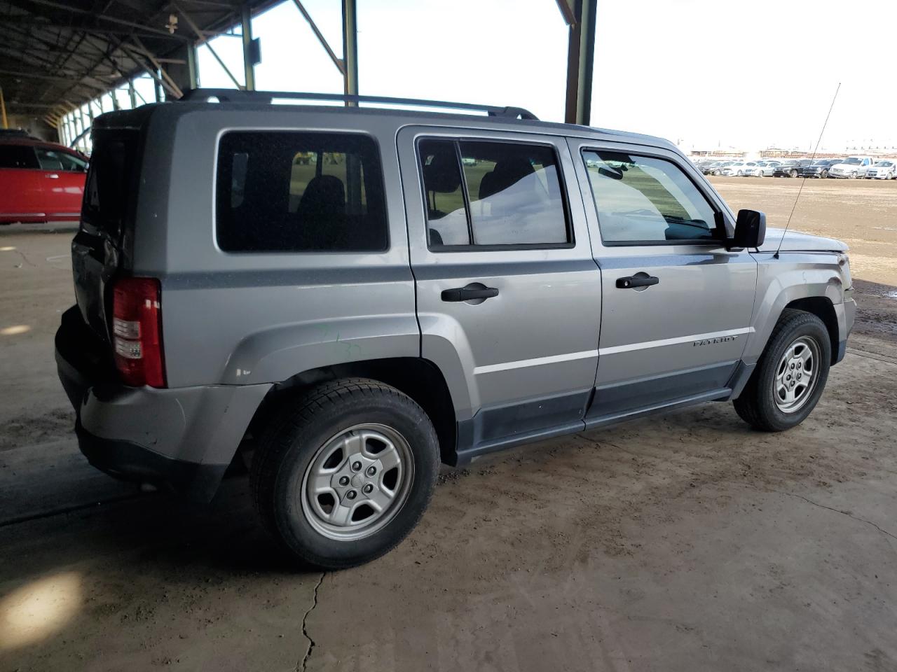 2015 Jeep Liberty (Patriot) - Image 3