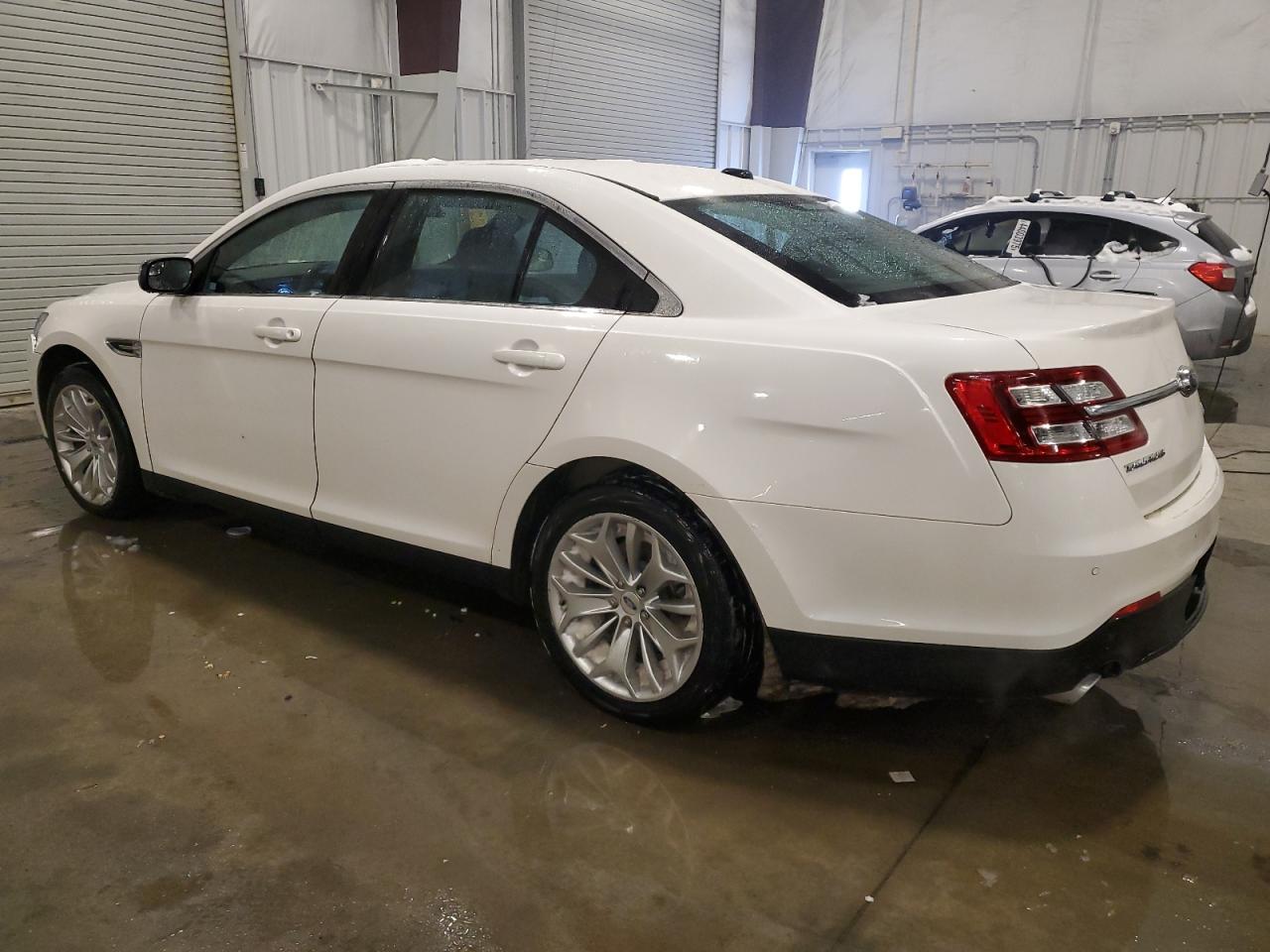 2016 Ford Taurus - Image 2