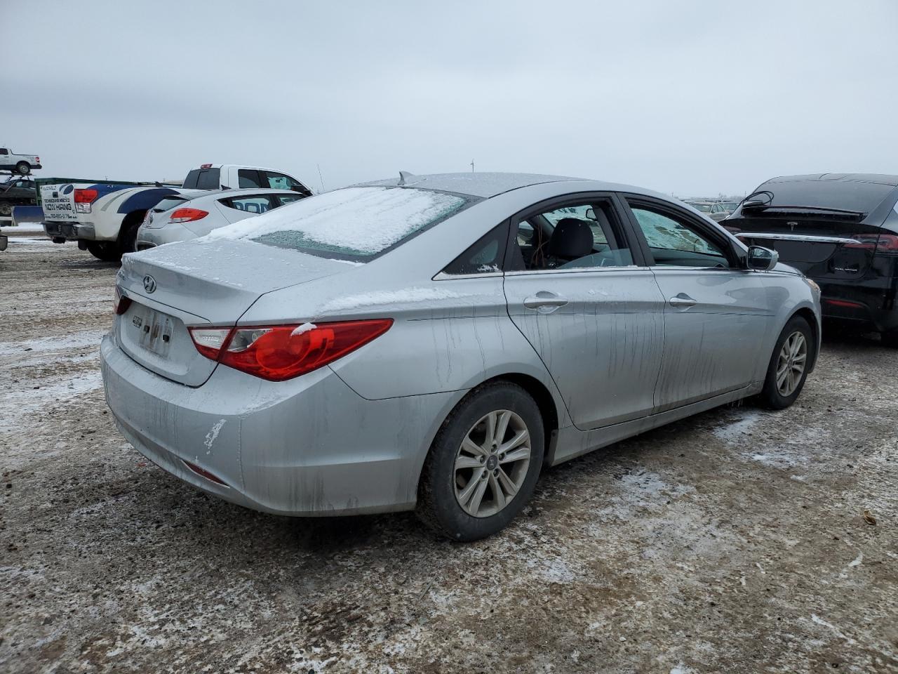 2013 Hyundai Sonata - Image 3