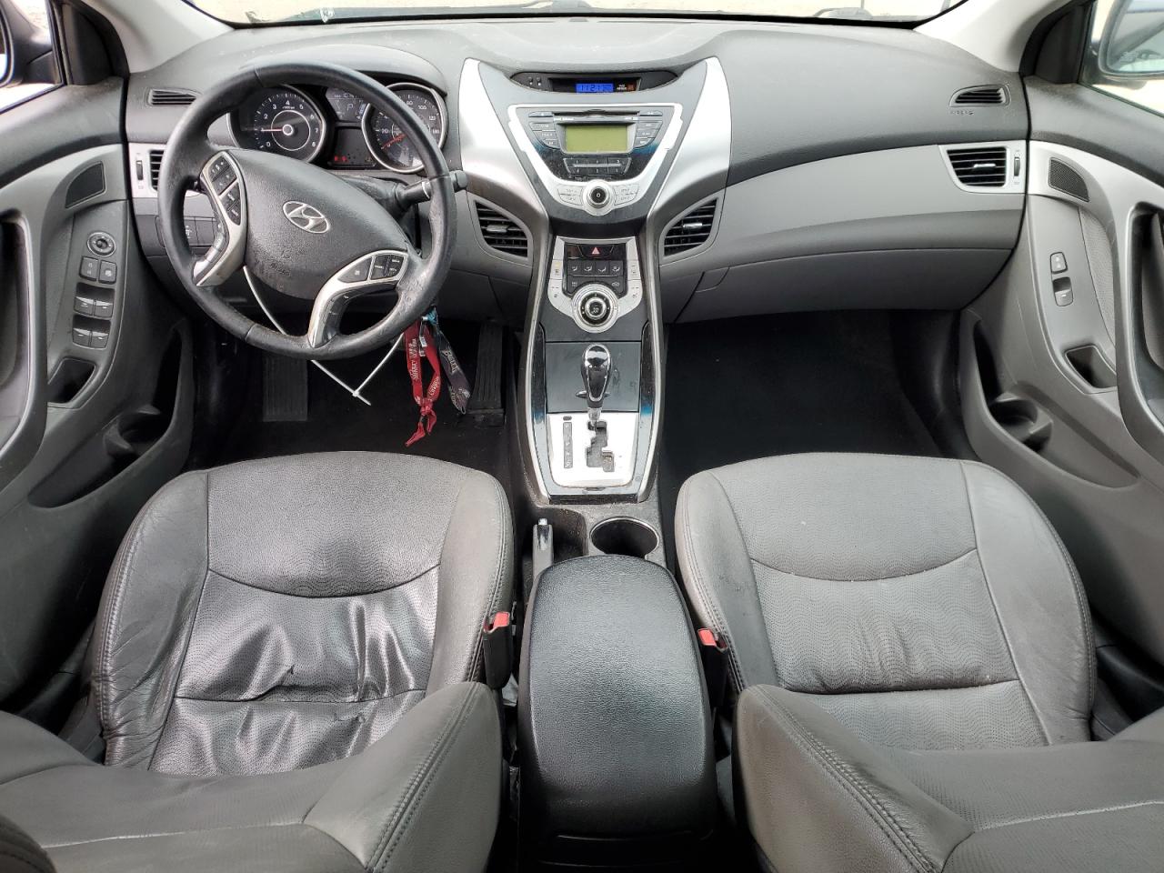 2011 Hyundai Elantra - Image 8