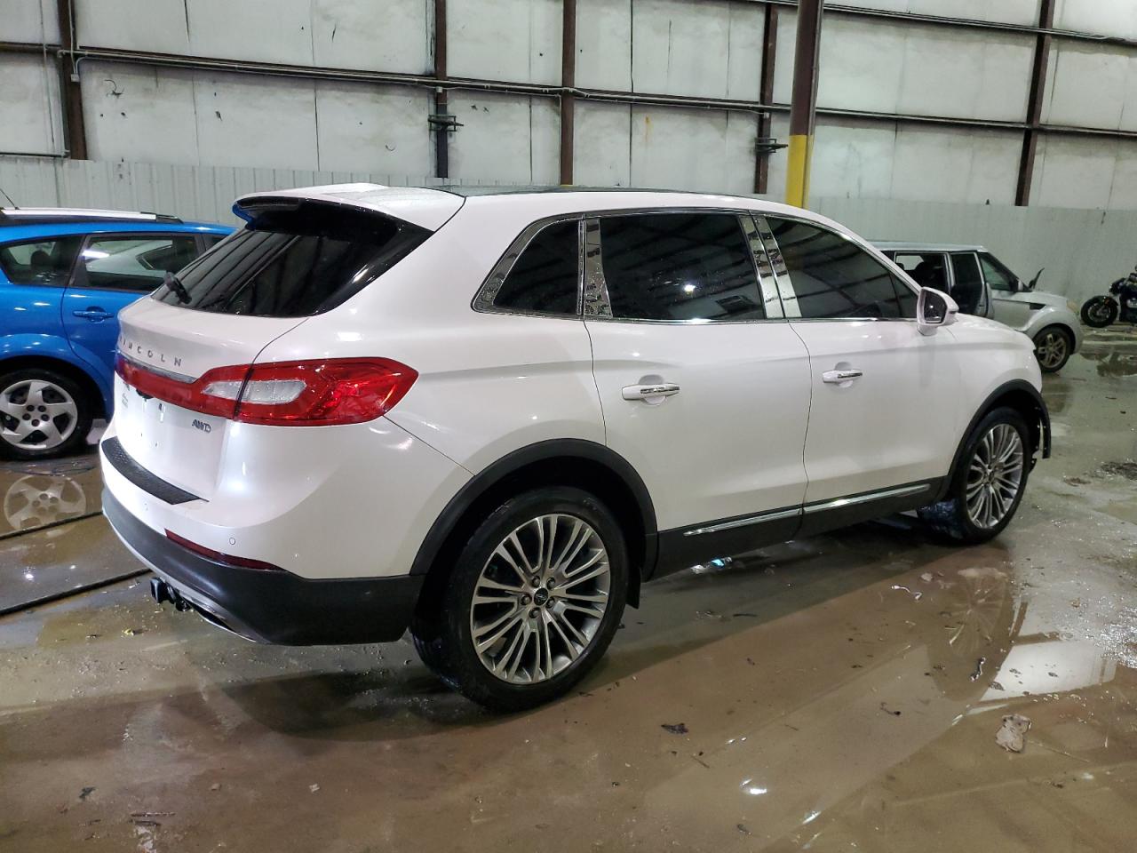 2017 Lincoln MKX - Image 3