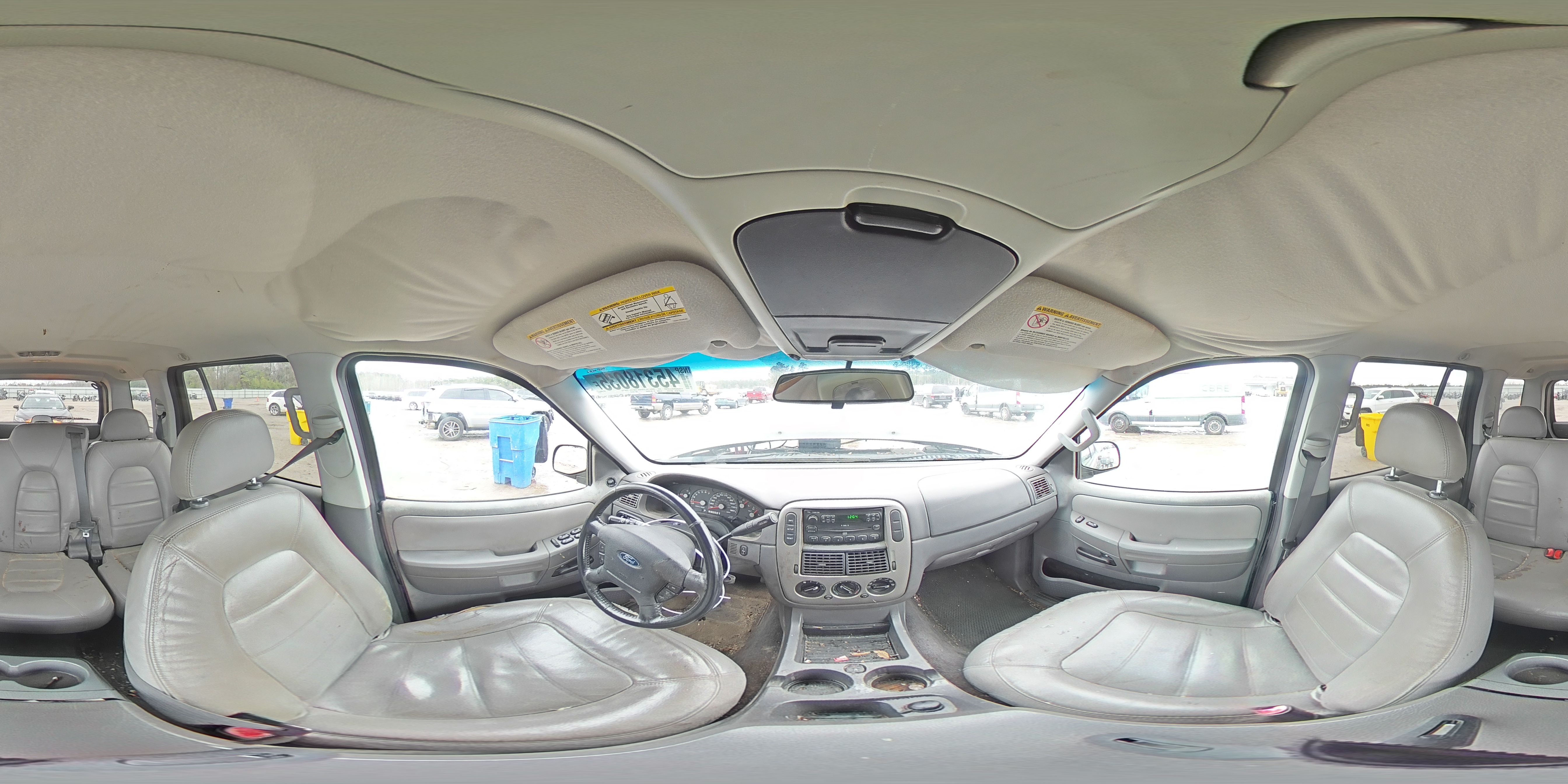 2005 Ford Explorer - Image 13