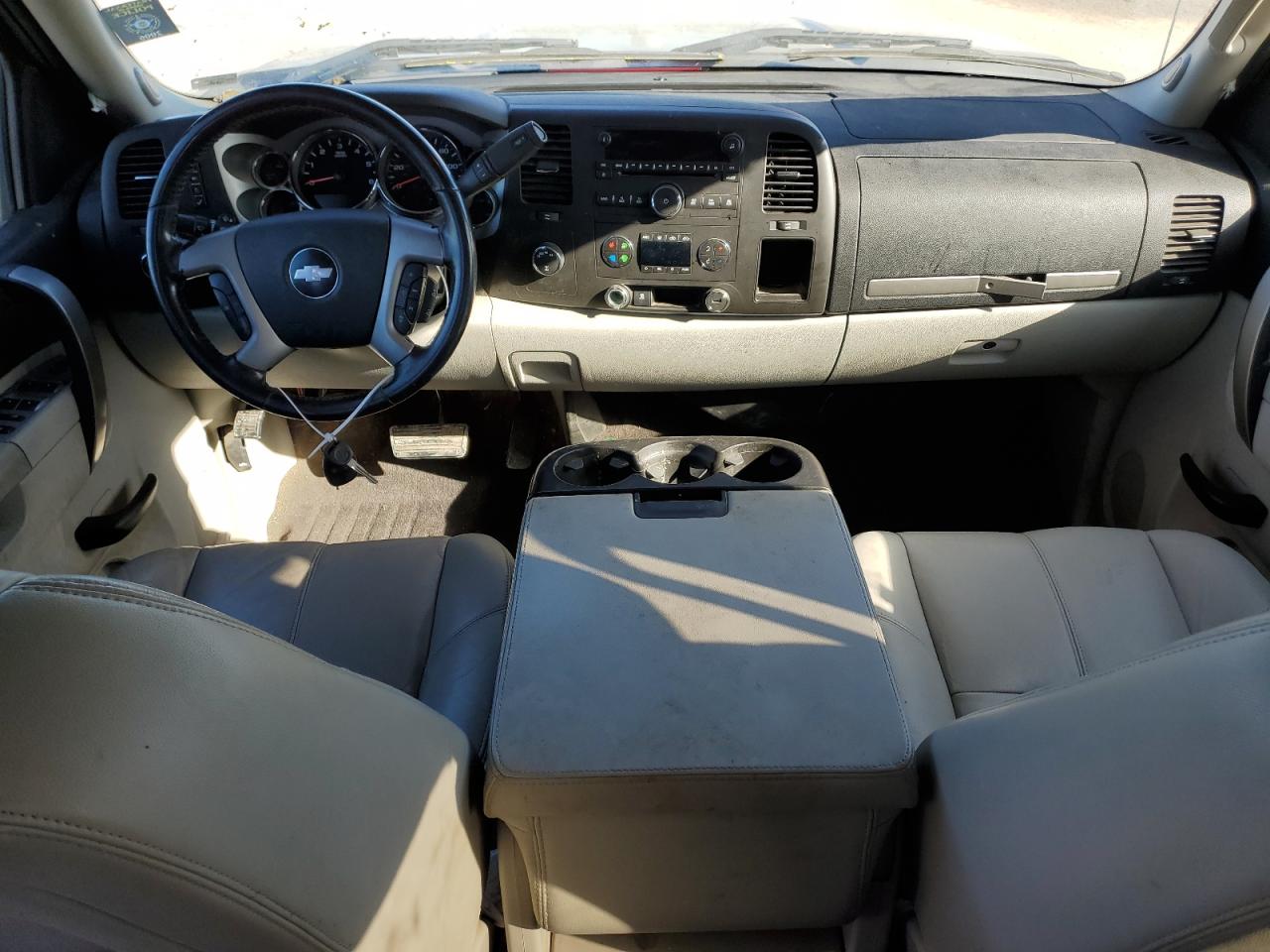 2010 Chevrolet Silverado - Image 8