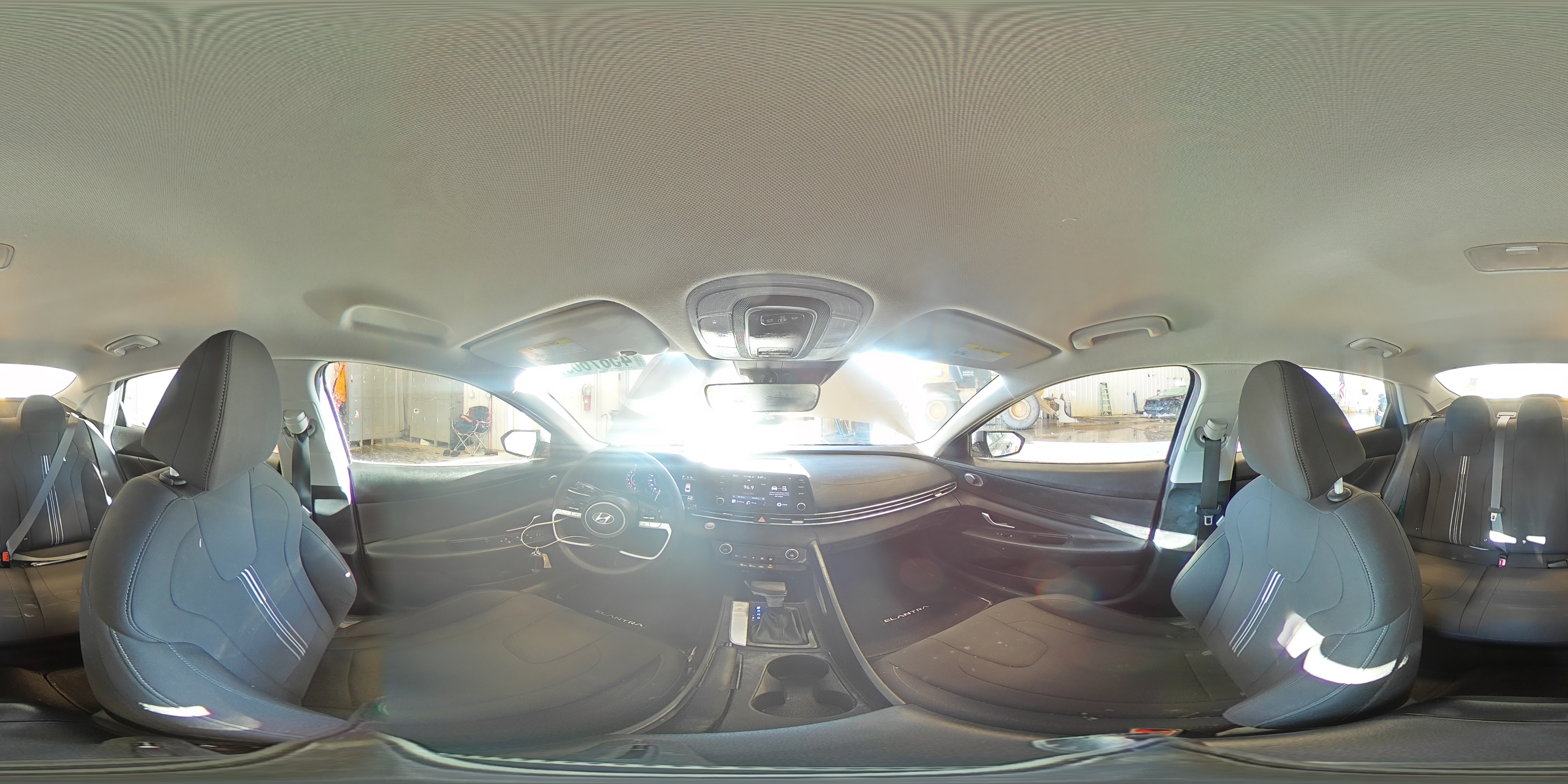 2021 Hyundai Elantra - Image 15