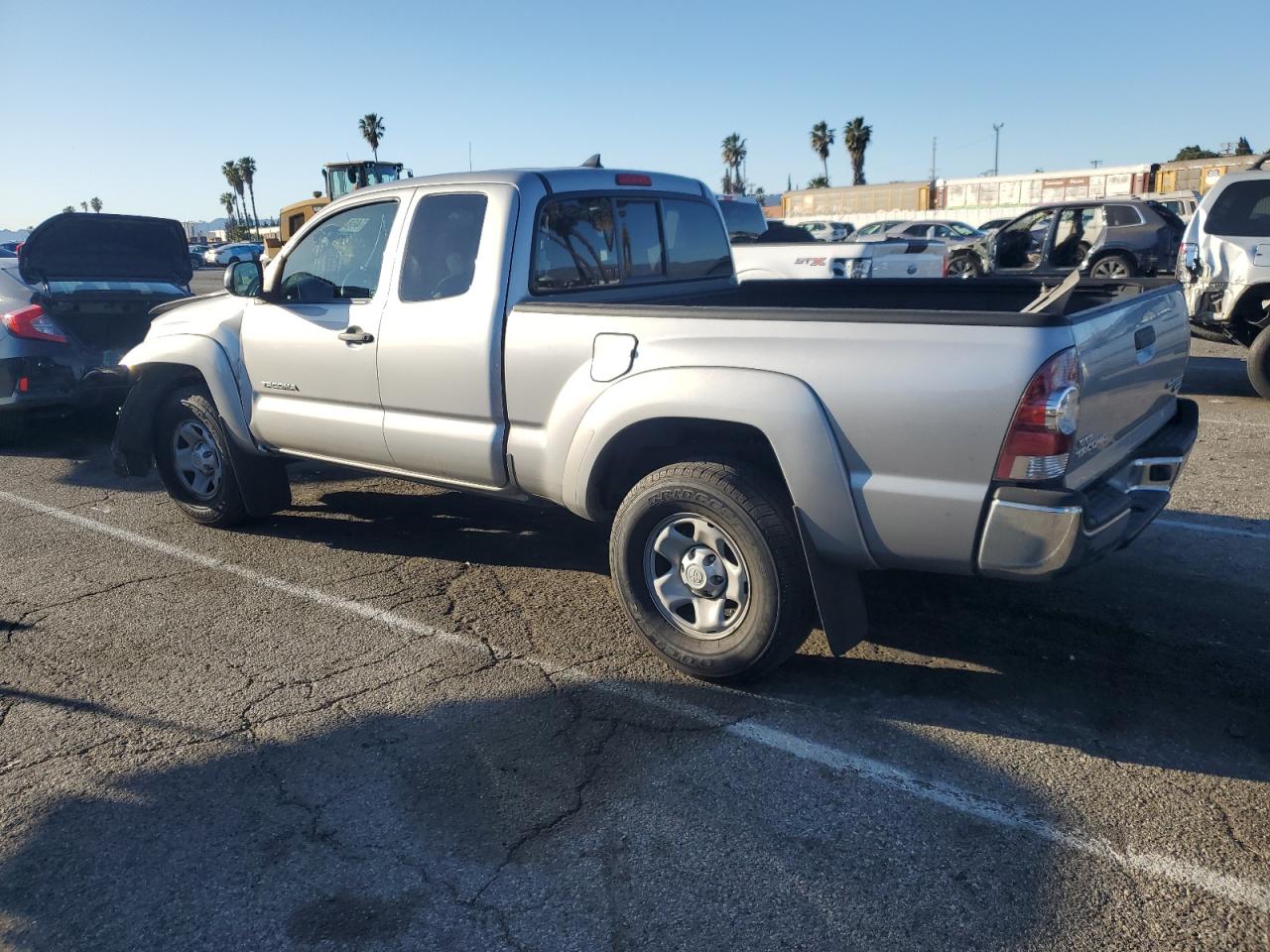2014 Toyota Tacoma - Image 2