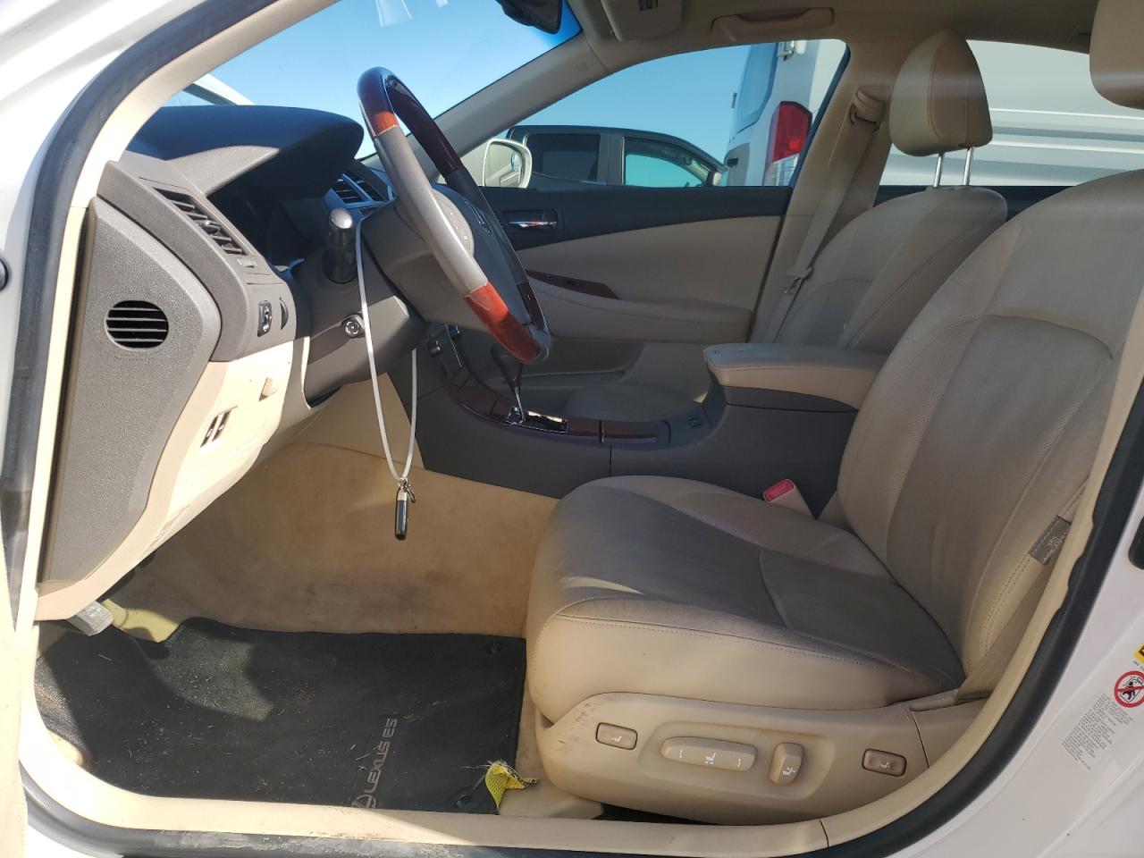 2009 Lexus ES - Image 7