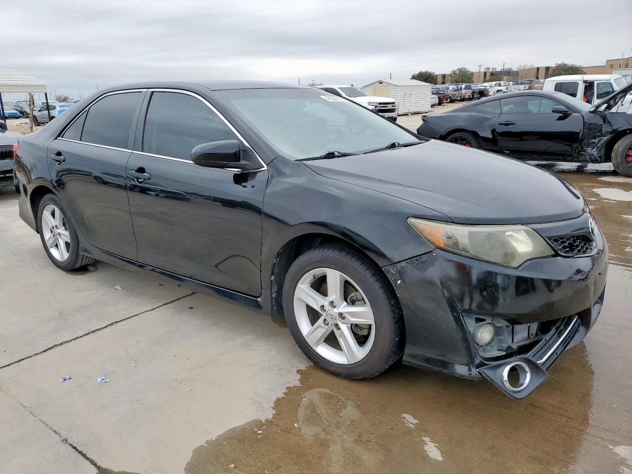 2014 Toyota Camry - Image 4