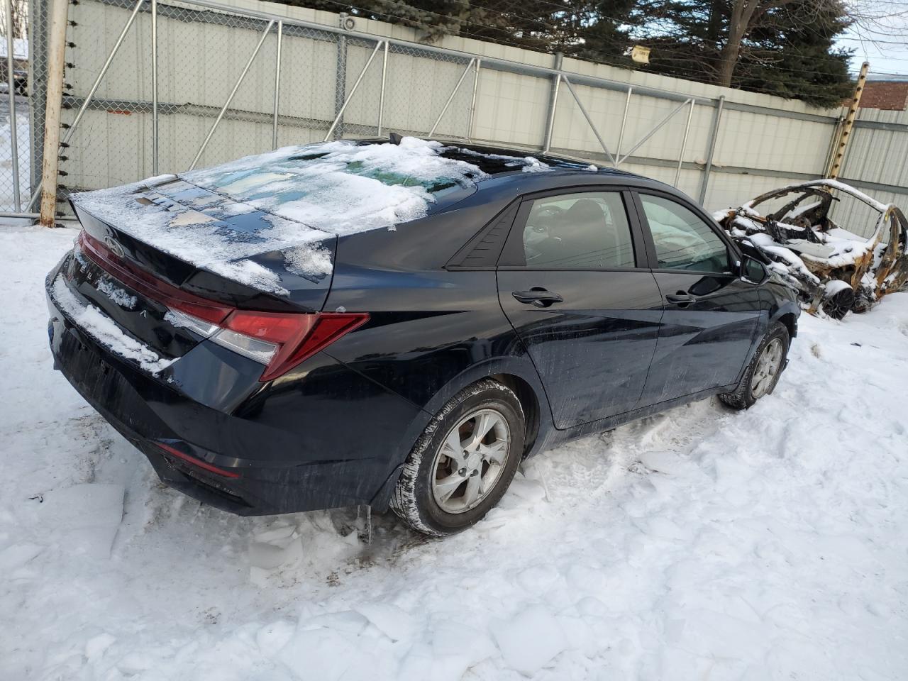2023 Hyundai Elantra - Image 3