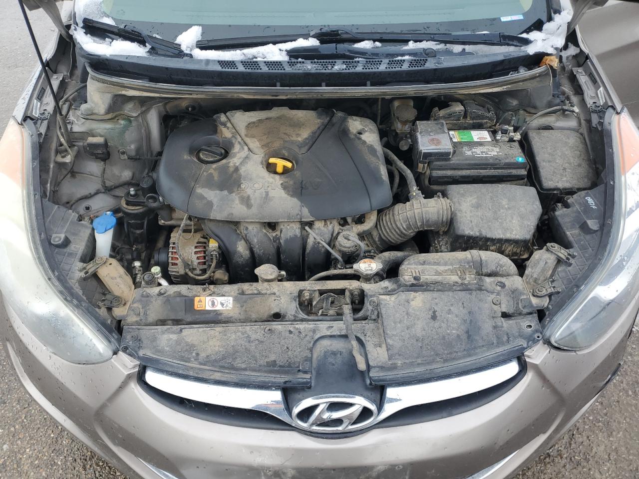 2013 Hyundai Elantra - Image 12
