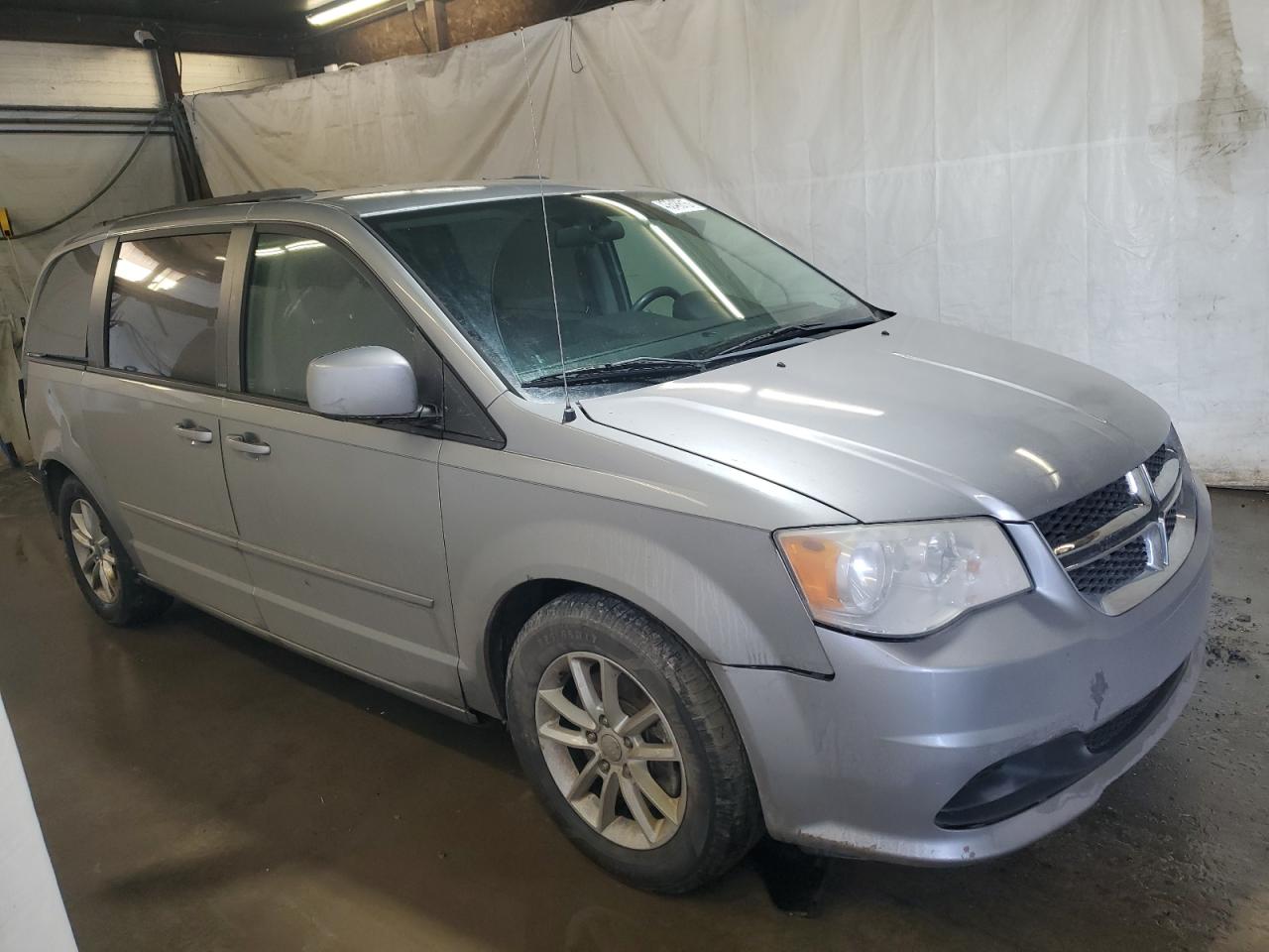 2014 Dodge Caravan - Image 4