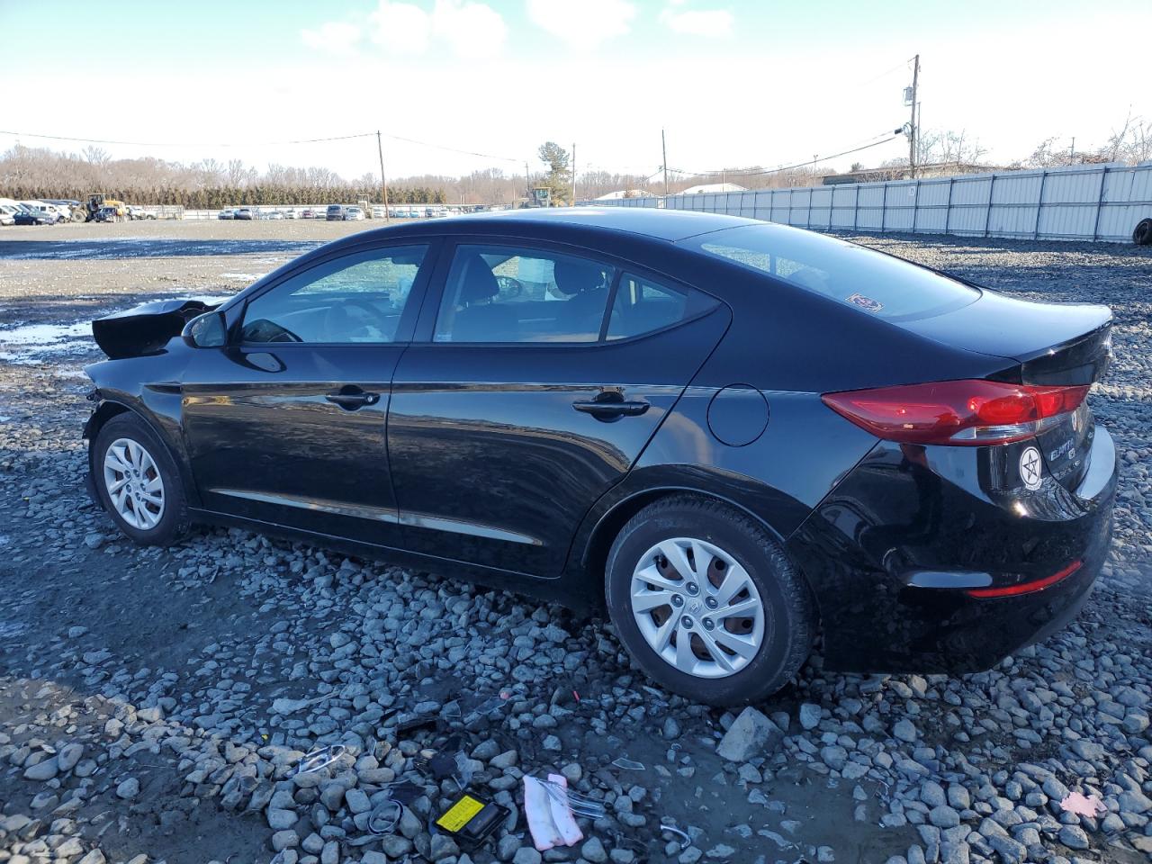 2018 Hyundai Elantra - Image 2