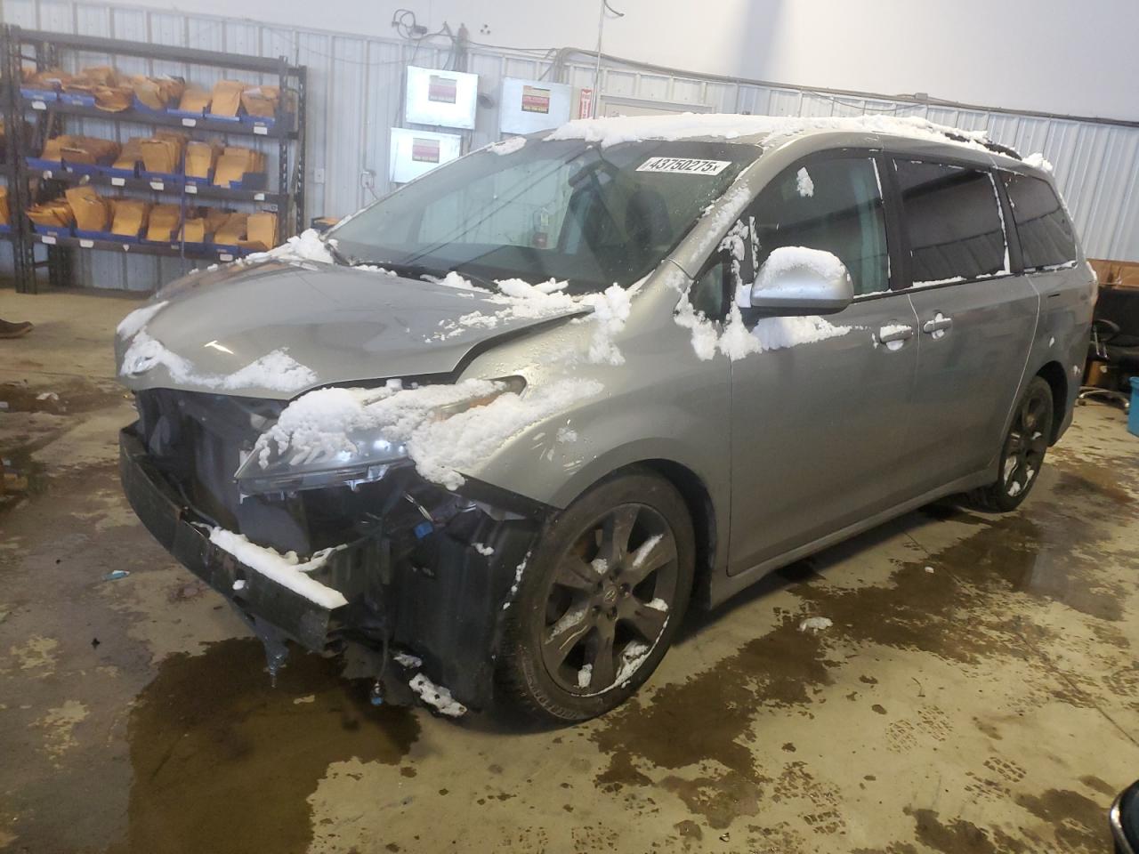 2012 Toyota Sienna - Image 1