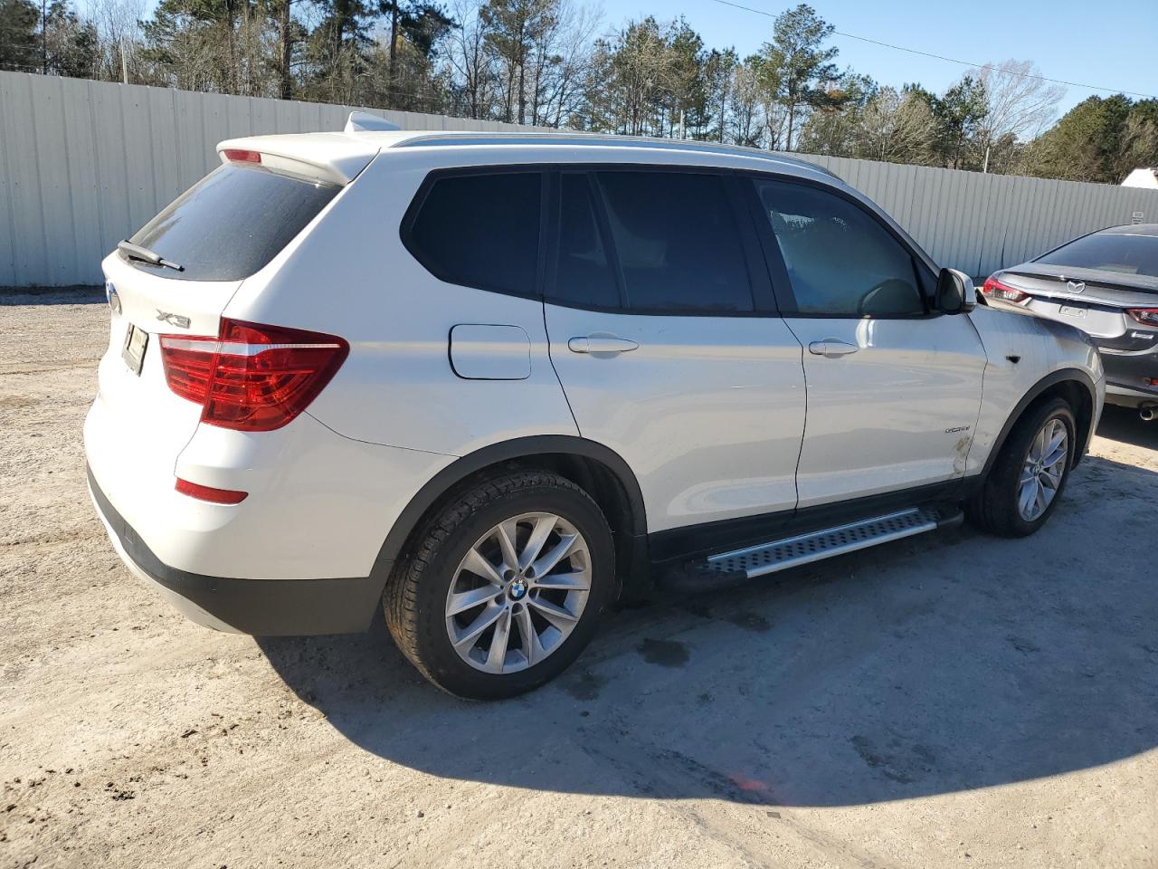 2015 BMW X3 - Image 3