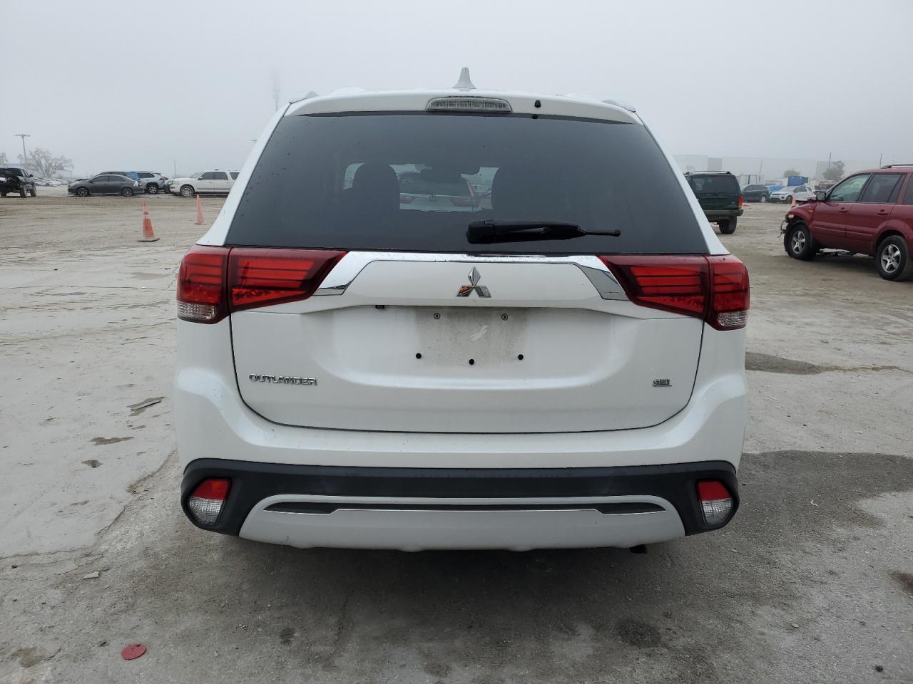 2020 Mitsubishi Outlander - Image 6