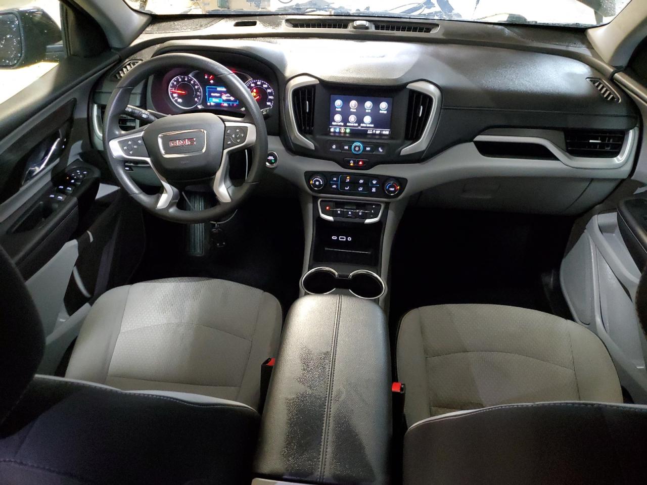 2022 GMC Terrain - Image 8