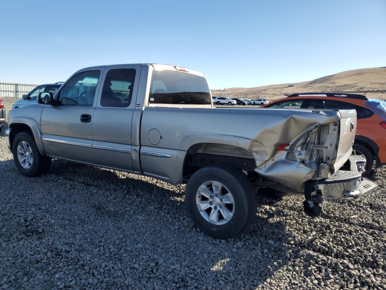 2000 GMC Sierra - Image 2