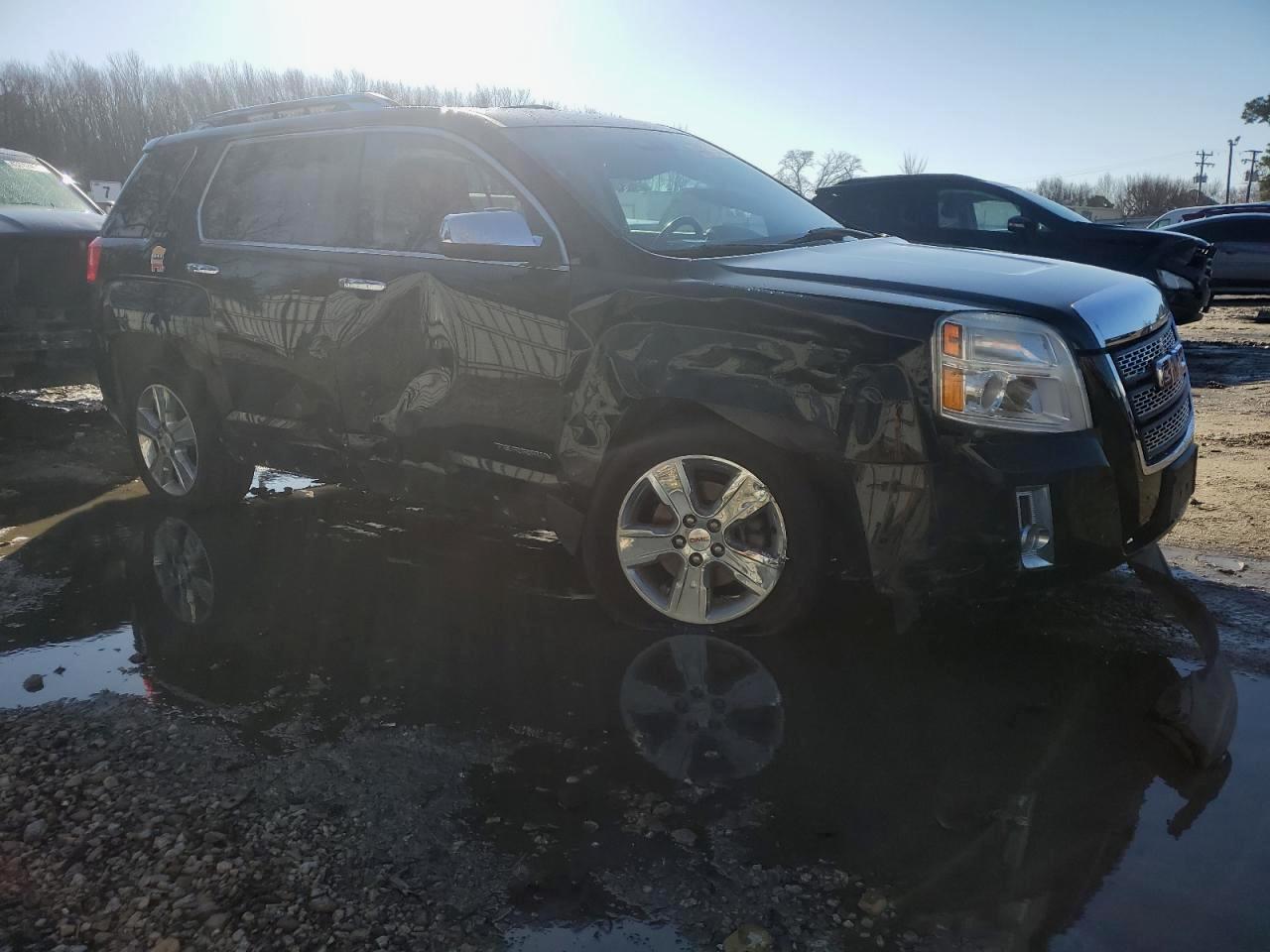 2015 GMC Terrain - Image 4