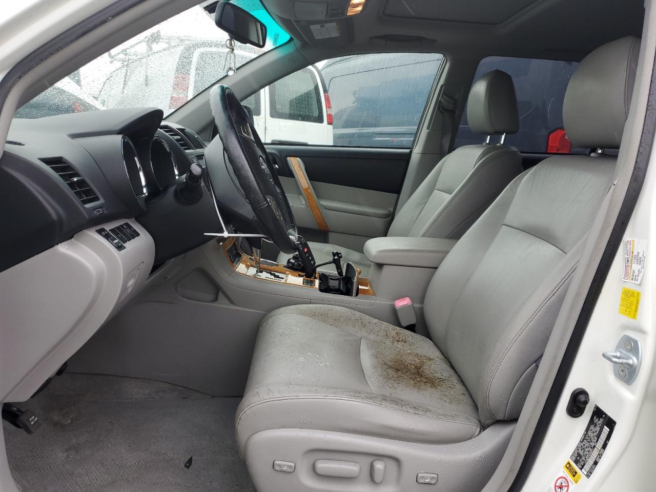 2010 Toyota Highlander - Image 7