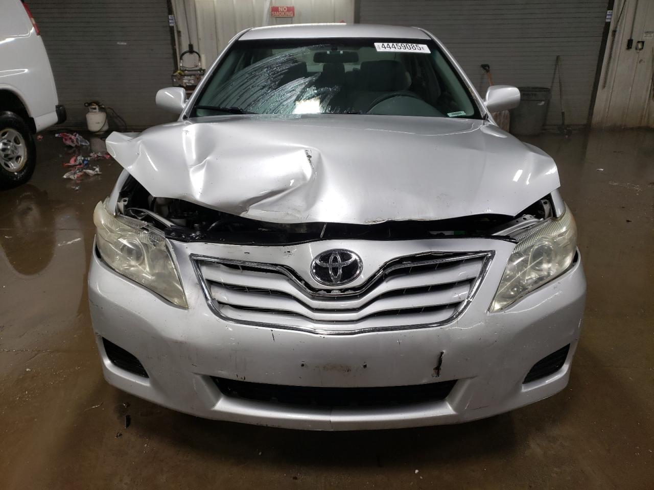 2011 Toyota Camry - Image 5