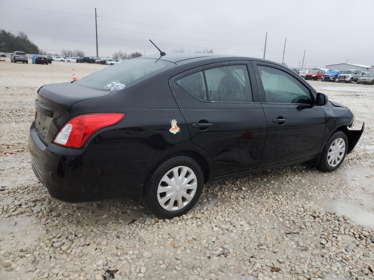 2015 Nissan Versa - Image 3