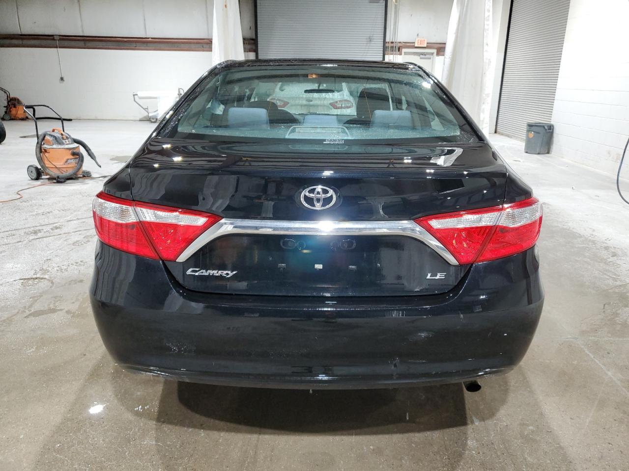 2016 Toyota Camry - Image 6