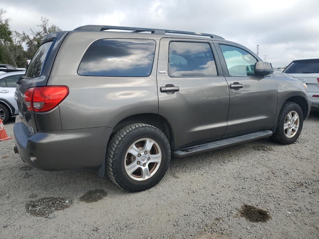 2008 Toyota Sequoia - Image 3