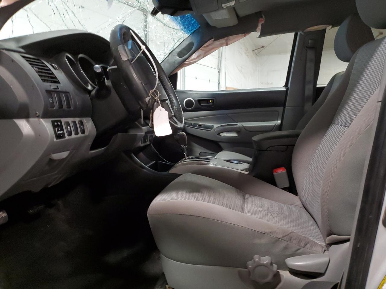 2013 Toyota Tacoma - Image 7