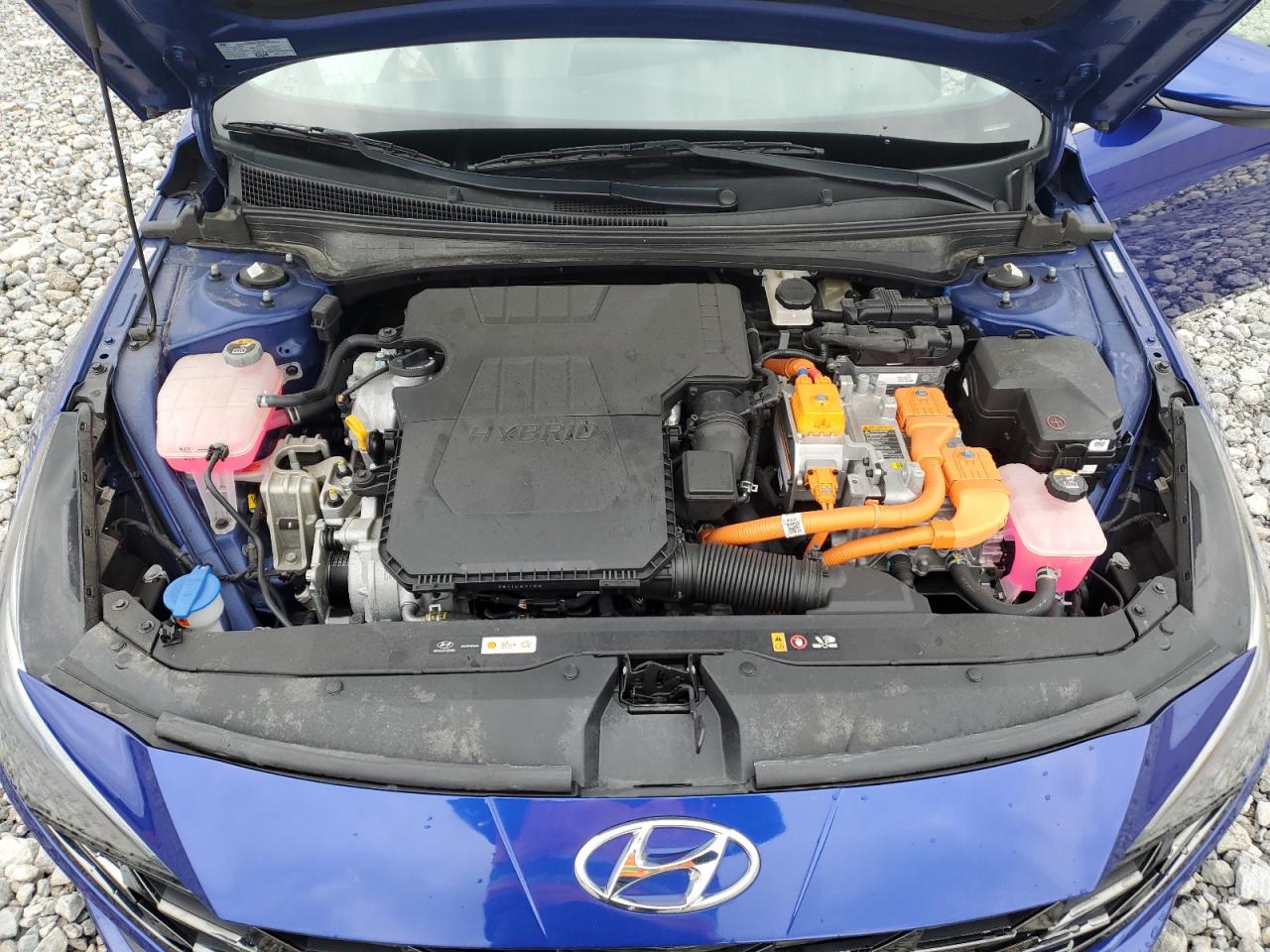 2022 Hyundai Elantra - Image 13