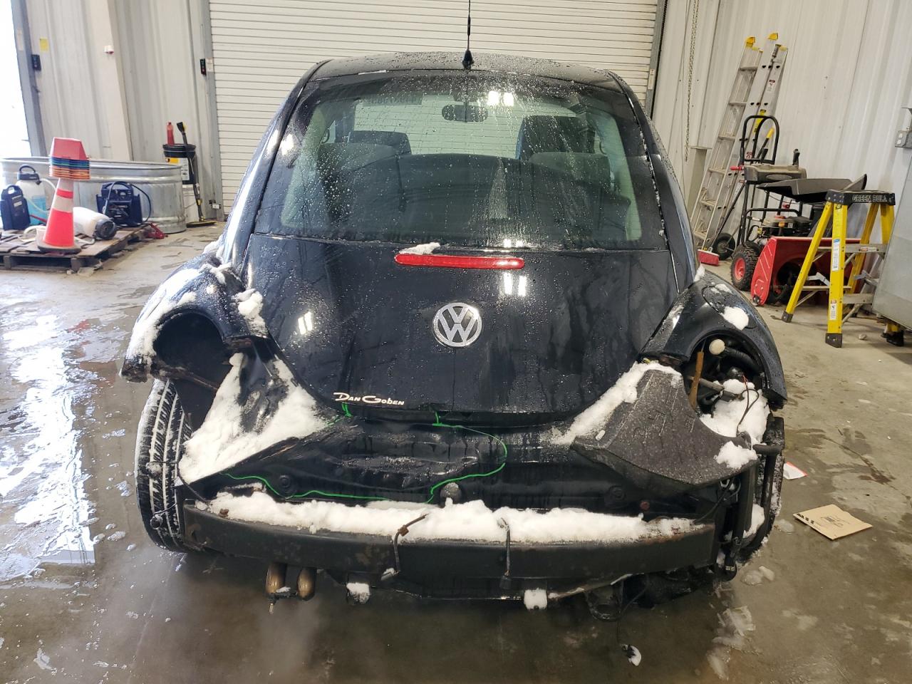 2008 Volkswagen Beetle - Image 6