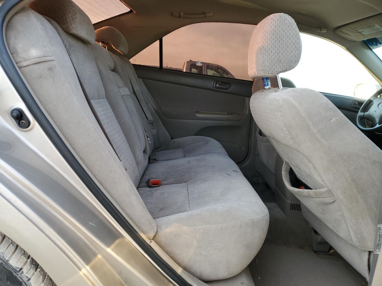 2004 Toyota Camry - Image 11
