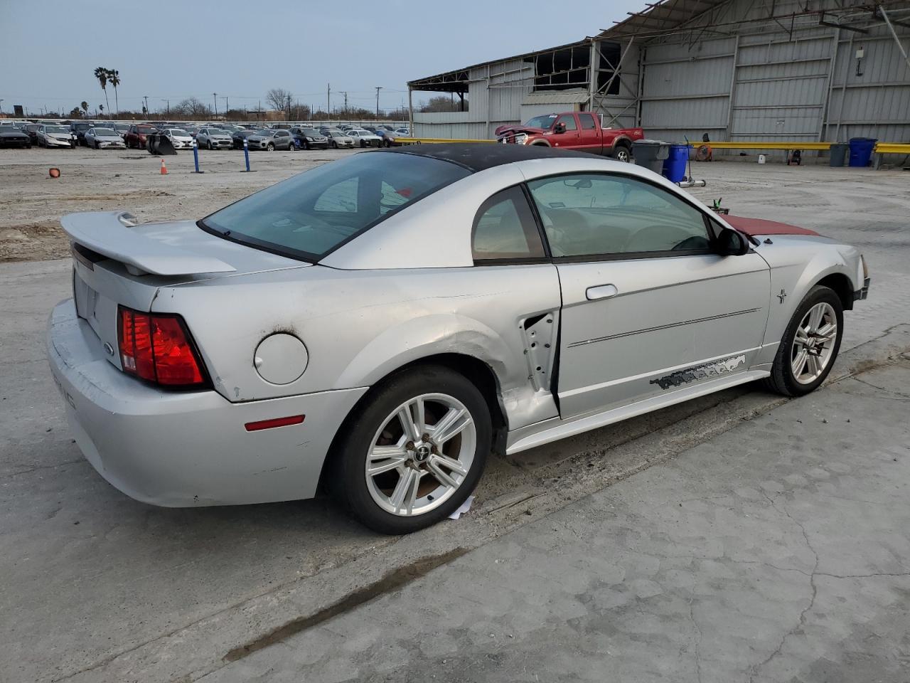 2002 Ford Mustang - Image 3