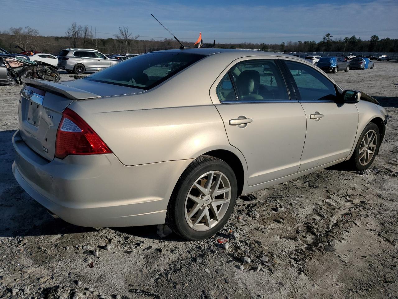2010 Ford Fusion - Image 3
