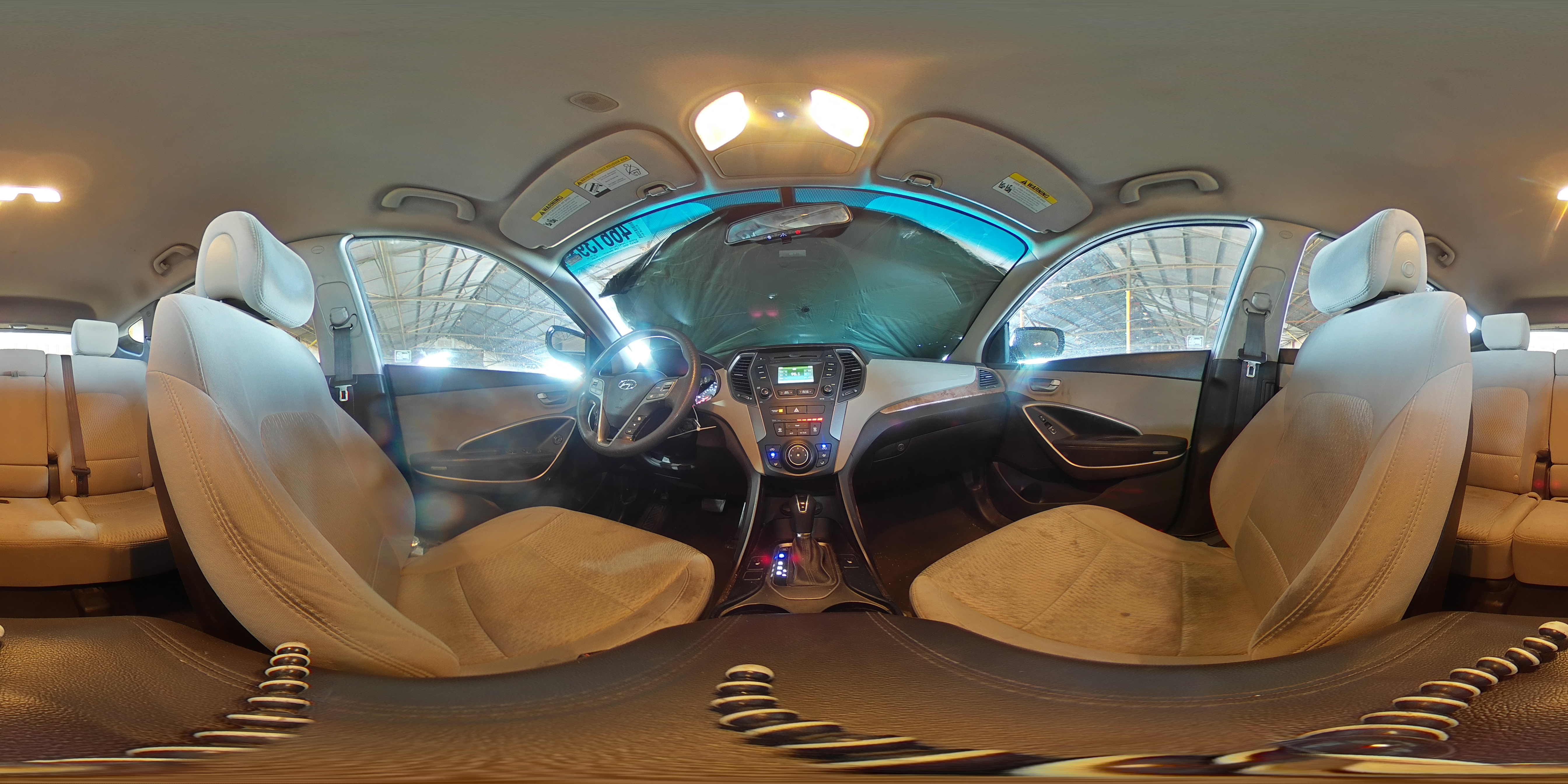 2015 Hyundai Santa Fe - Image 12