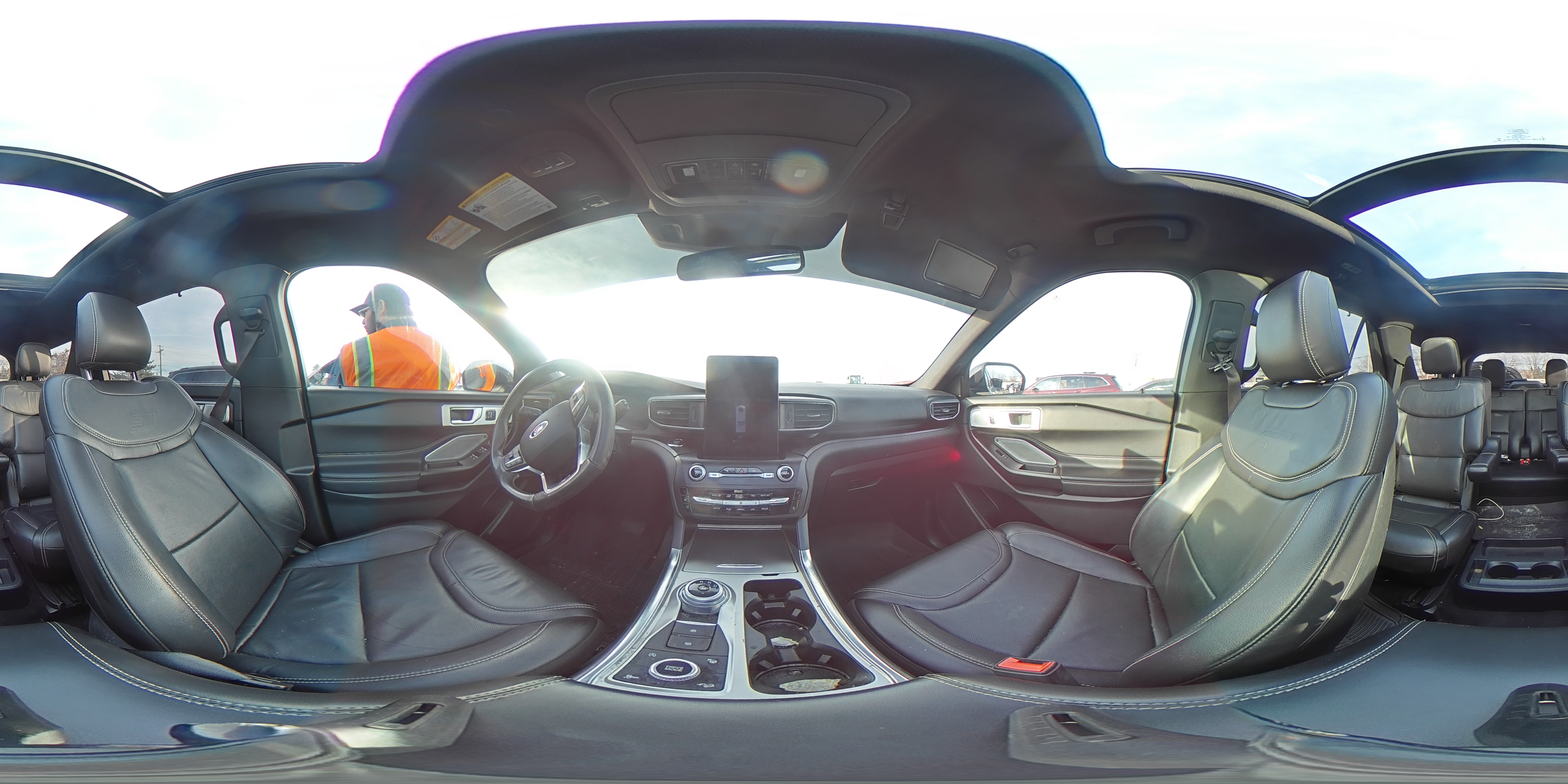2020 Ford Explorer - Image 14