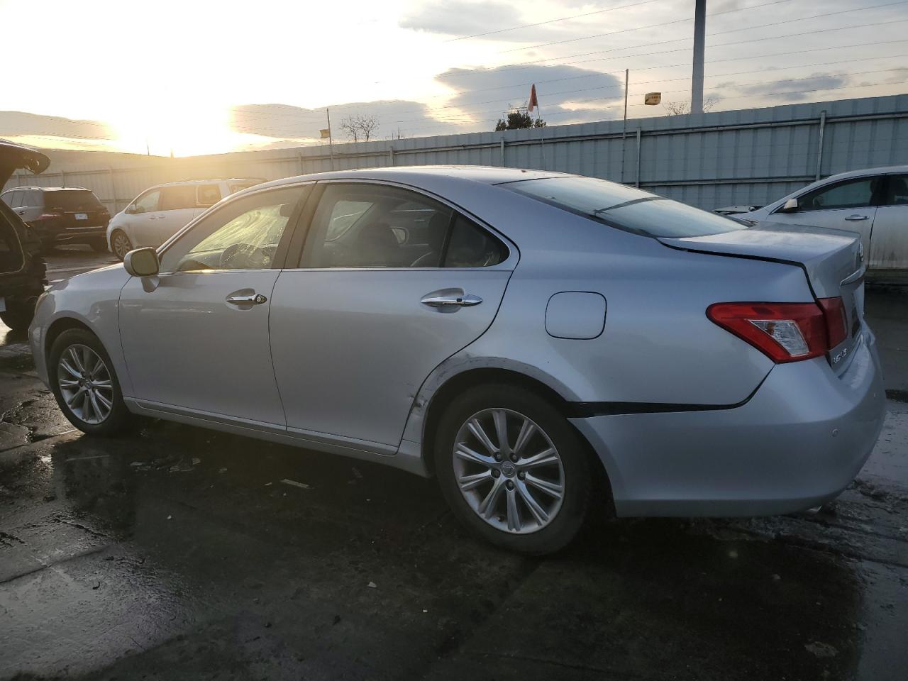 2008 Lexus ES - Image 2