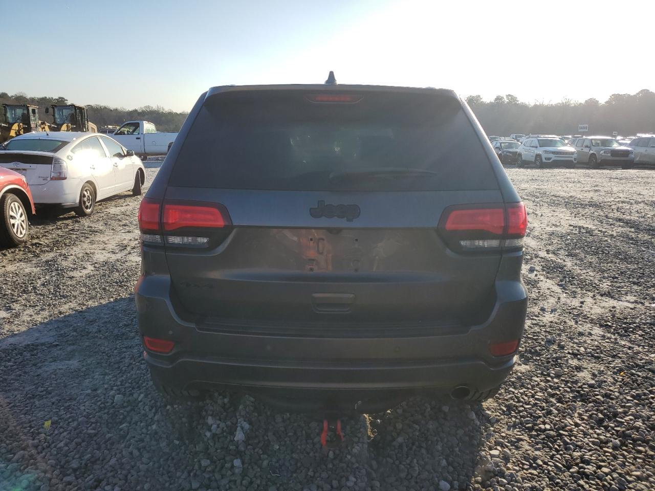 2017 Jeep Grand Cherokee - Image 6
