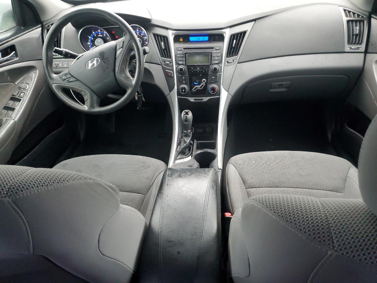 2013 Hyundai Sonata - Image 8