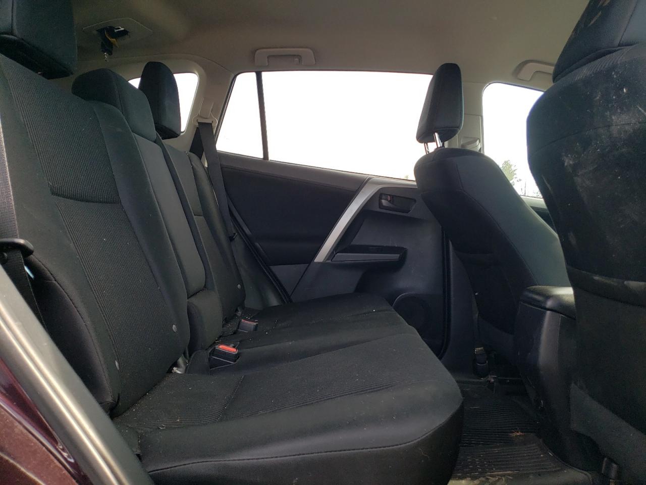 2016 Toyota RAV 4 - Image 11