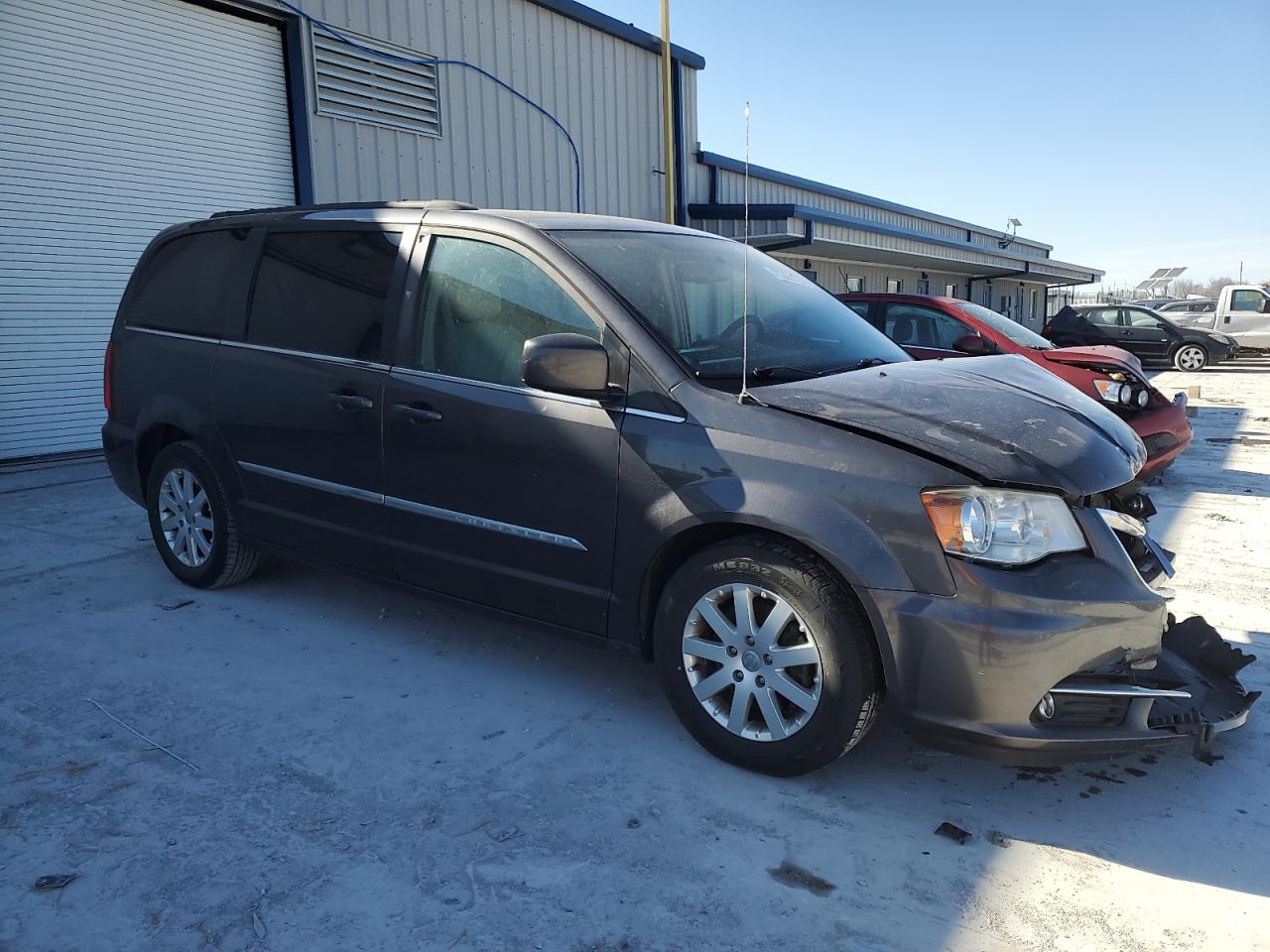 2015 Chrysler Town & Country - Image 4