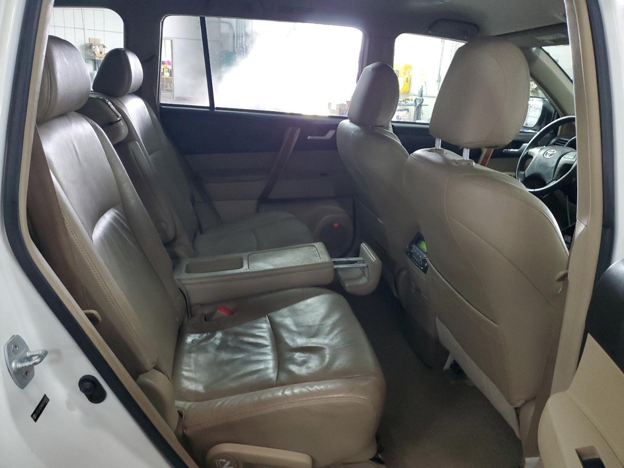 2008 Toyota Highlander - Image 11
