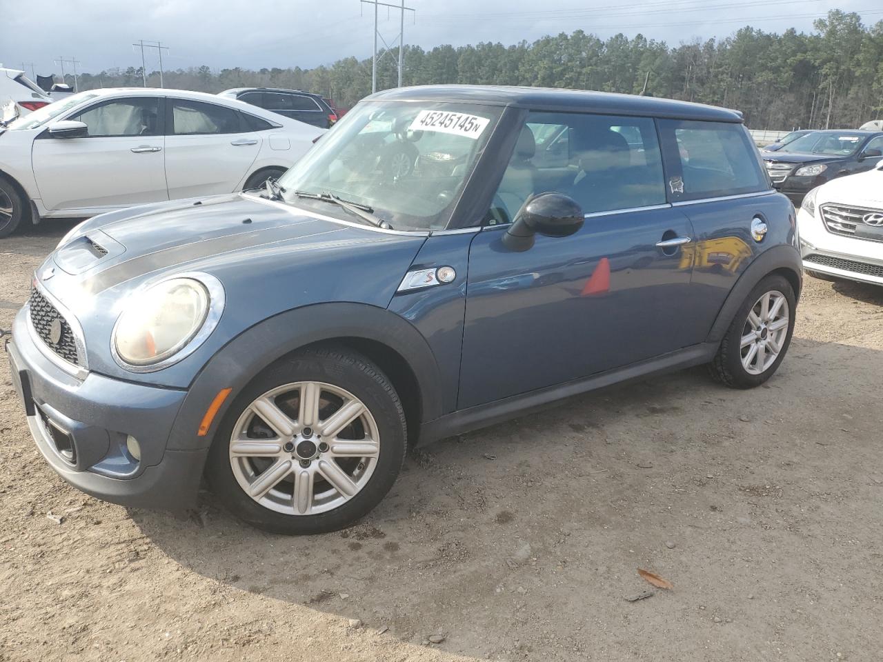 2011 MINI Cooper - Image 1