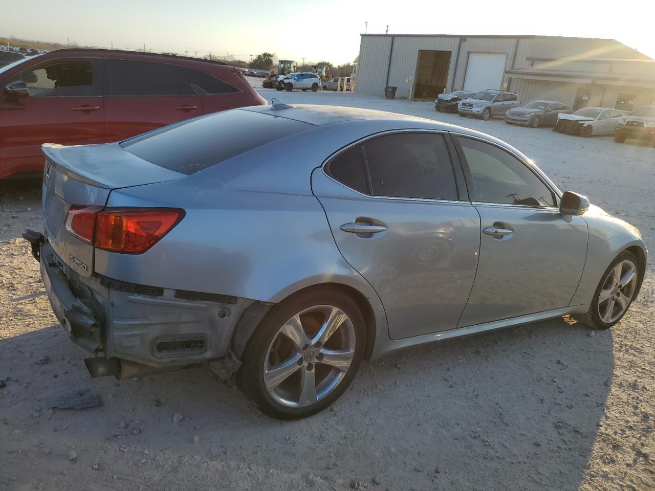 2010 Lexus IS - Image 3