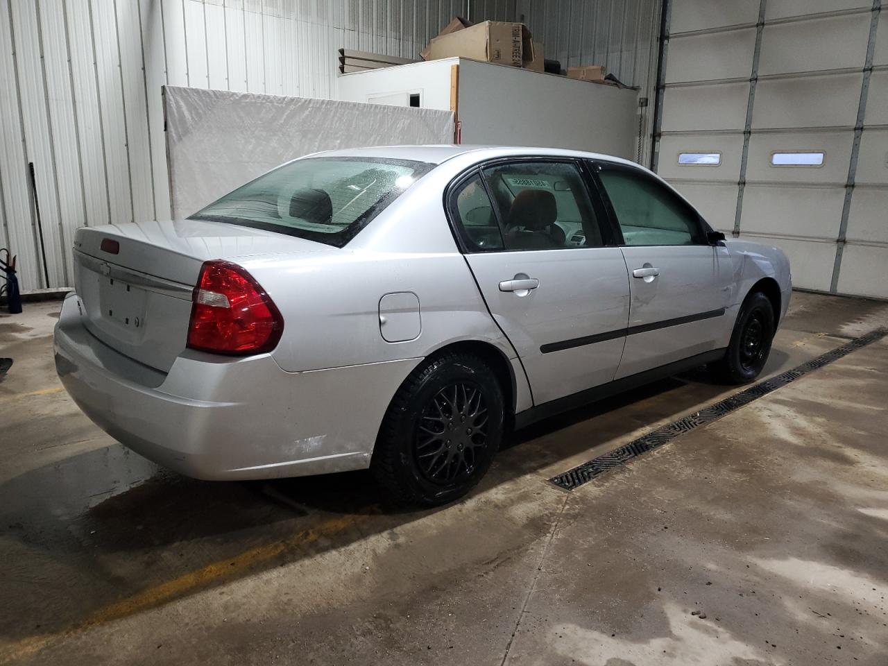 2004 Chevrolet Malibu - Image 3