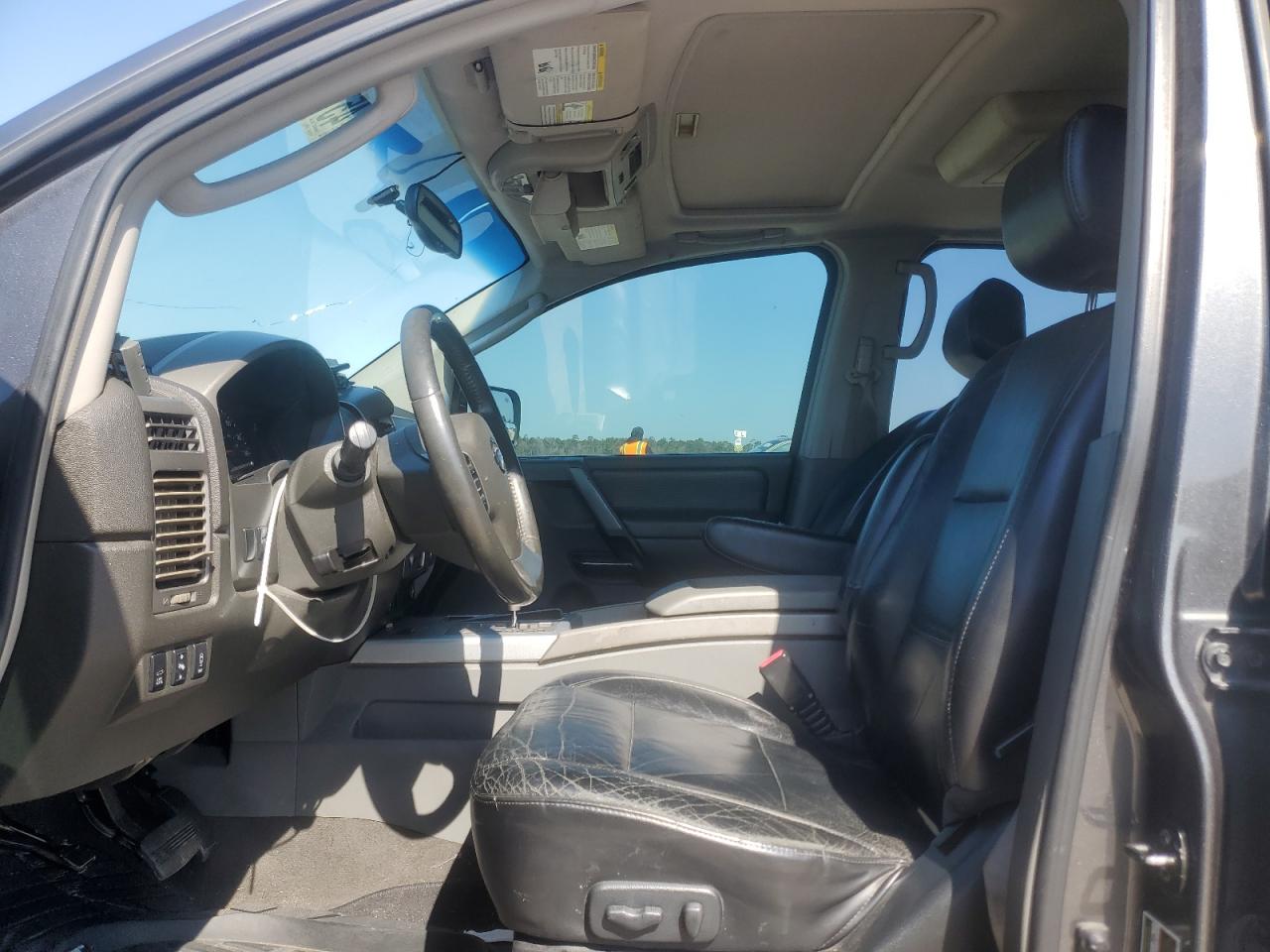 2005 Nissan Armada - Image 7