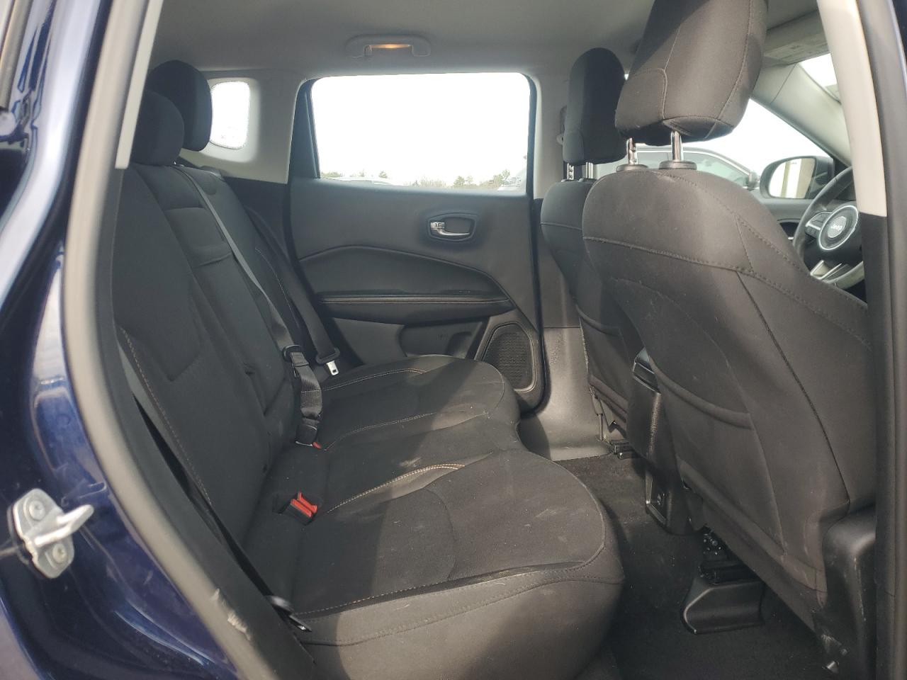 2020 Jeep Compass - Image 11