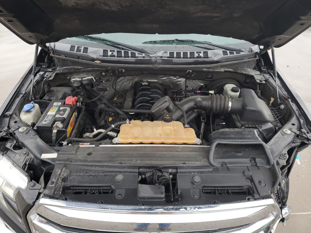 2015 Ford F-150 - Image 11