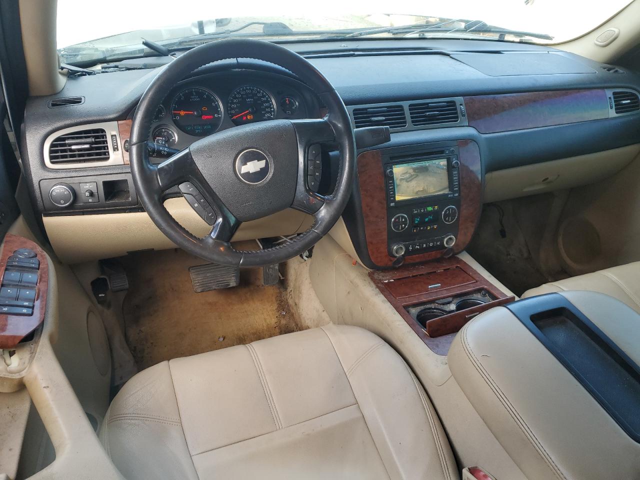2008 Chevrolet Suburban - Image 8