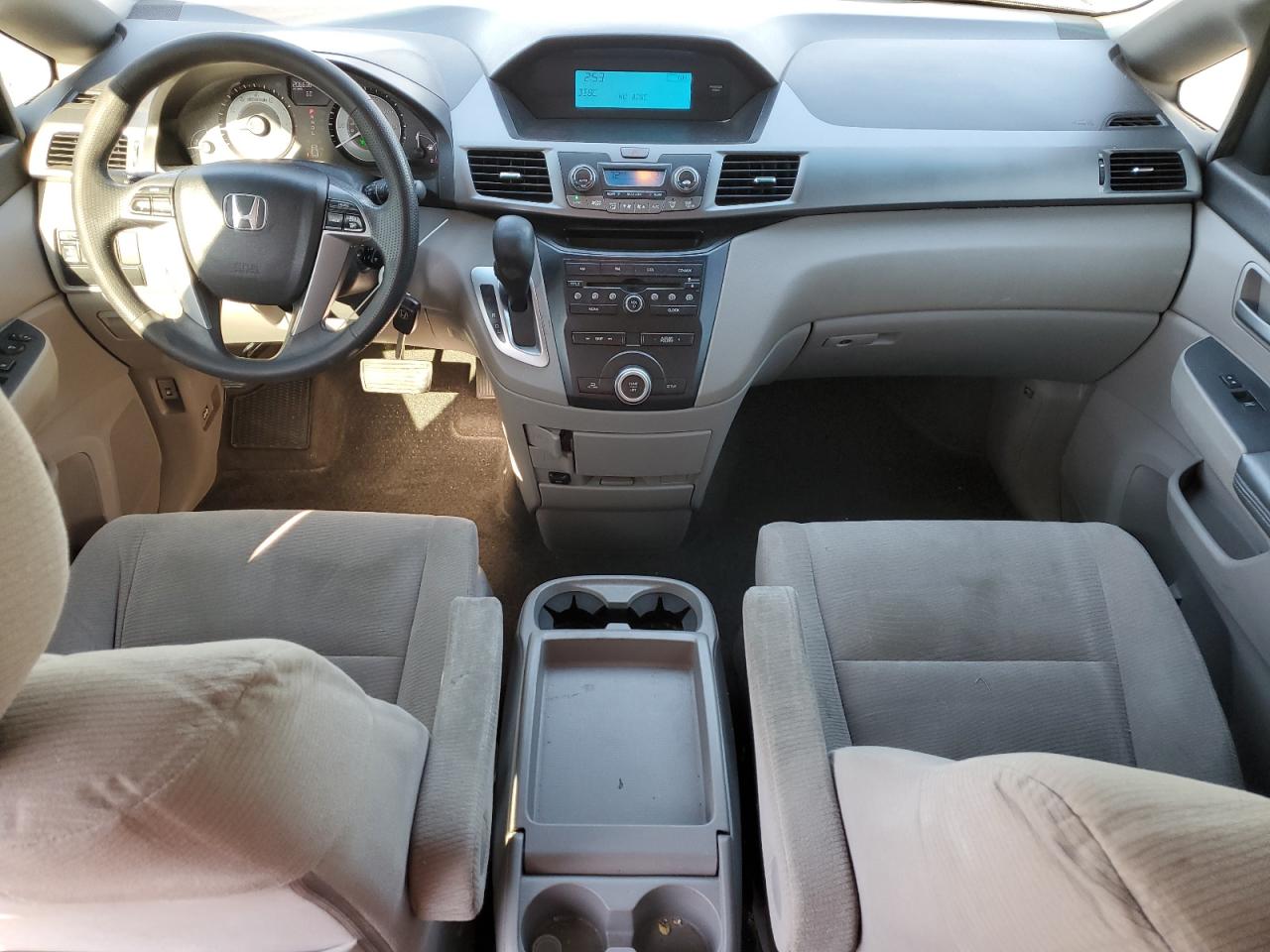 2011 Honda Odyssey - Image 8